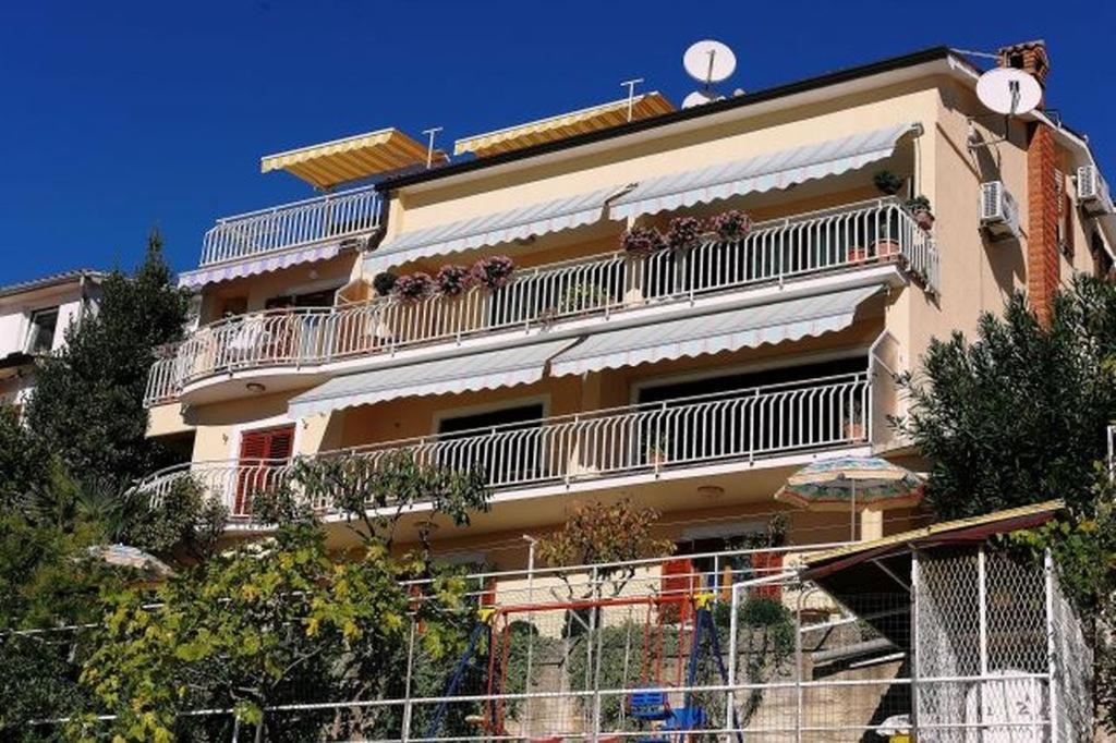 Apartments And Rooms With Parking Space Rabac, Labin - 12368 Exterior foto