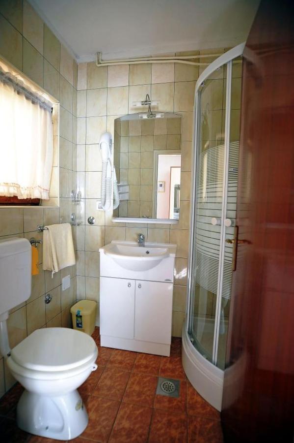 Apartments And Rooms With Parking Space Rabac, Labin - 12368 Exterior foto